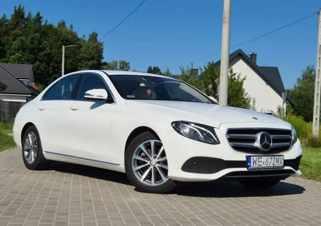 MERCEDES-BENZ Klasa E 220 d Business Edition 9G-TRONIC