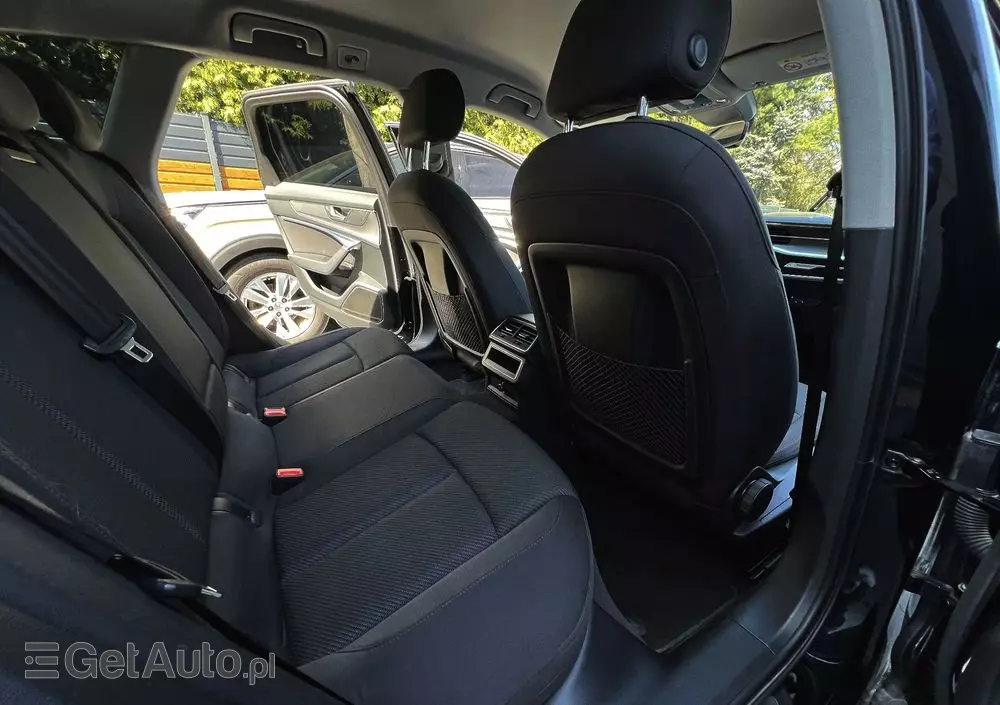 AUDI A6 Avant 40 TDI S tronic