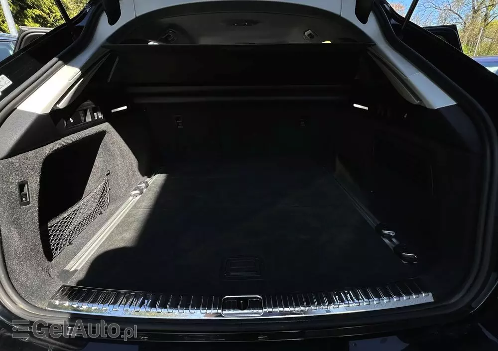 AUDI A6 Avant 40 TDI S tronic