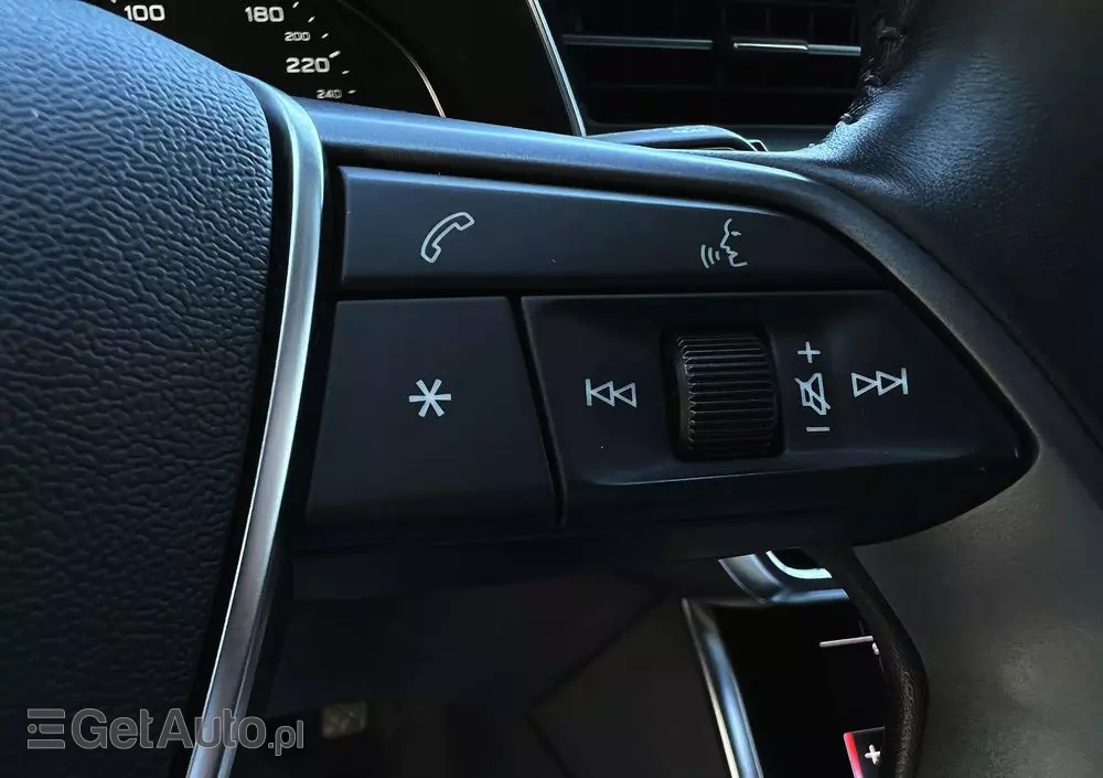 AUDI A6 Avant 40 TDI S tronic