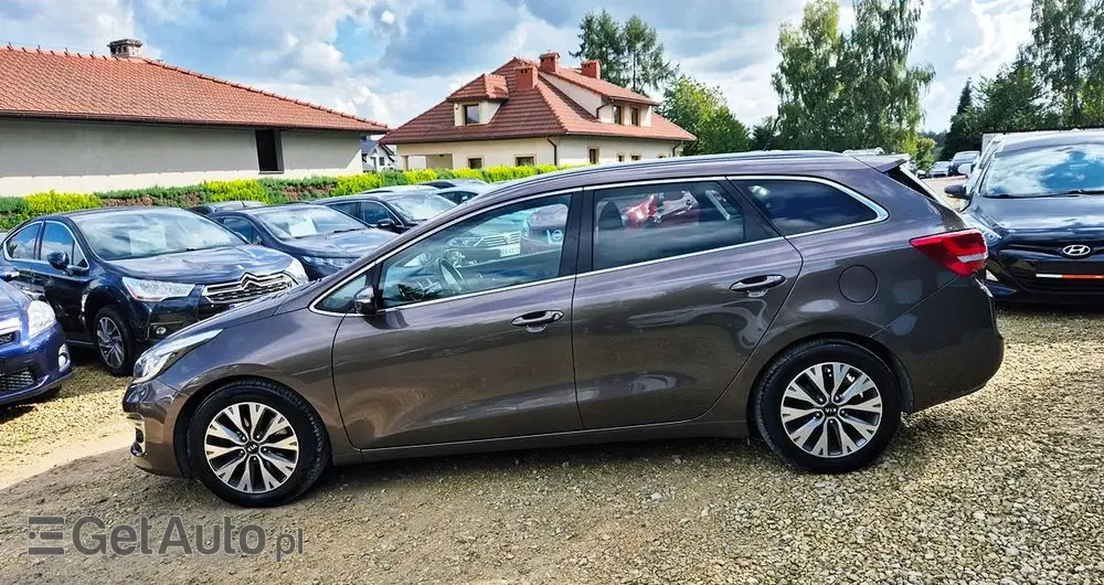 KIA Ceed 1.6 GDI ISG SW Platinum Edition
