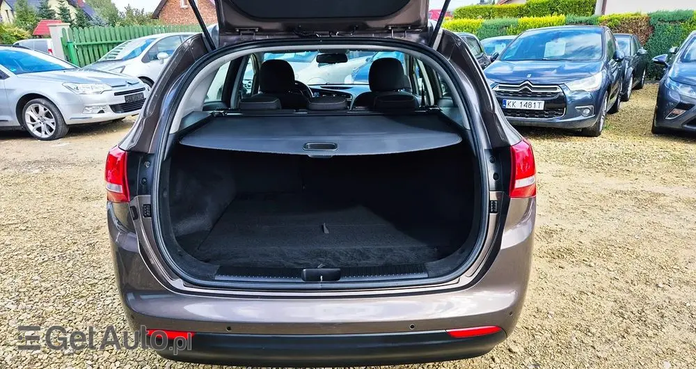 KIA Ceed 1.6 GDI ISG SW Platinum Edition