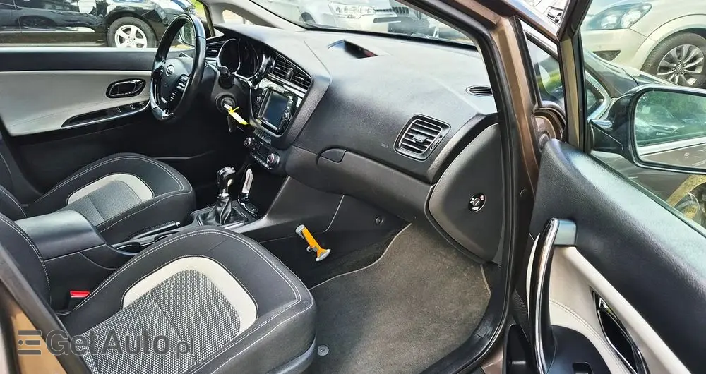 KIA Ceed 1.6 GDI ISG SW Platinum Edition