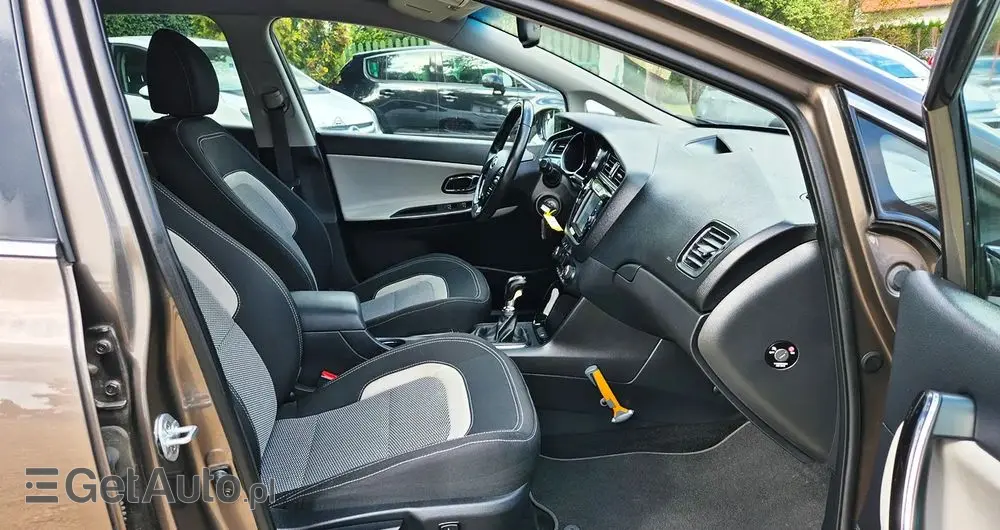 KIA Ceed 1.6 GDI ISG SW Platinum Edition