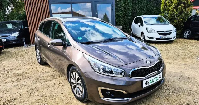 KIA Ceed 1.6 GDI ISG SW Platinum Edition