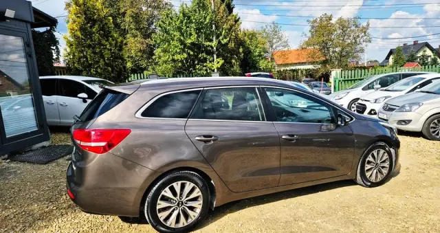 KIA Ceed 1.6 GDI ISG SW Platinum Edition