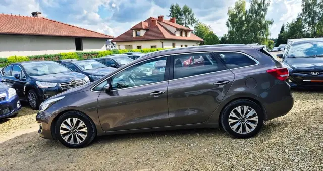 KIA Ceed 1.6 GDI ISG SW Platinum Edition