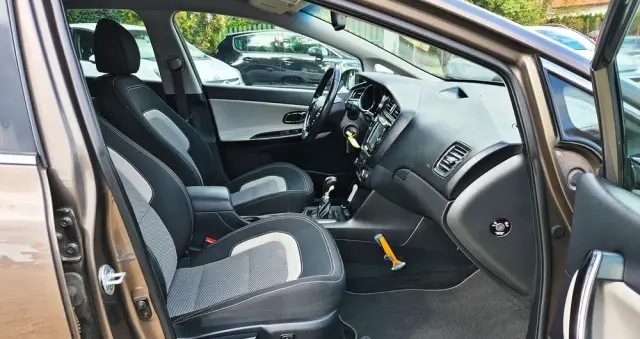 KIA Ceed 1.6 GDI ISG SW Platinum Edition