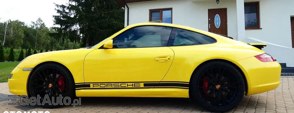 PORSCHE 911 