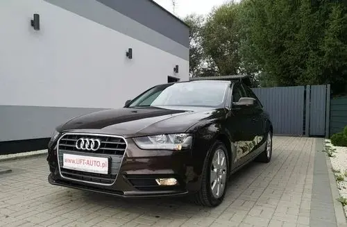 AUDI A4 