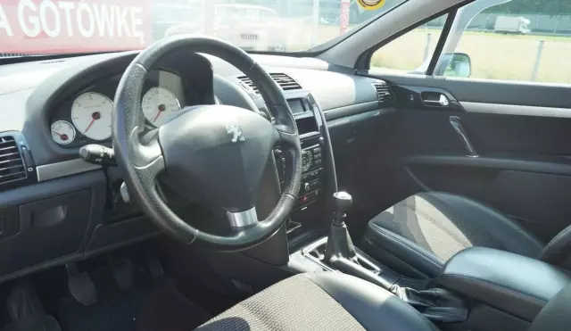 PEUGEOT 407 