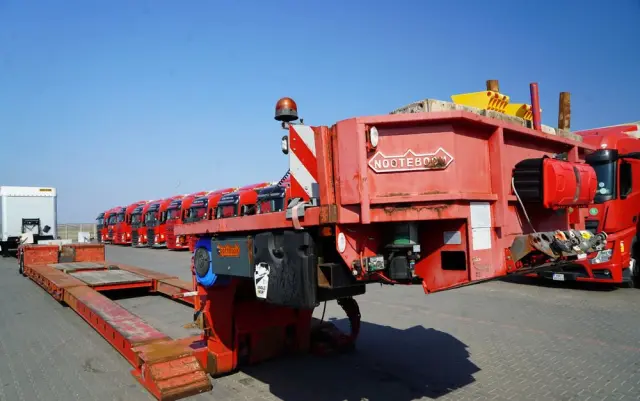 NOOTEBOOM NISKOPODWOZIE / ROZPINANA / TIEFBETT / ROZCIĄGANA / LAWETA / 19,5 M / DMC:  55 TON / 