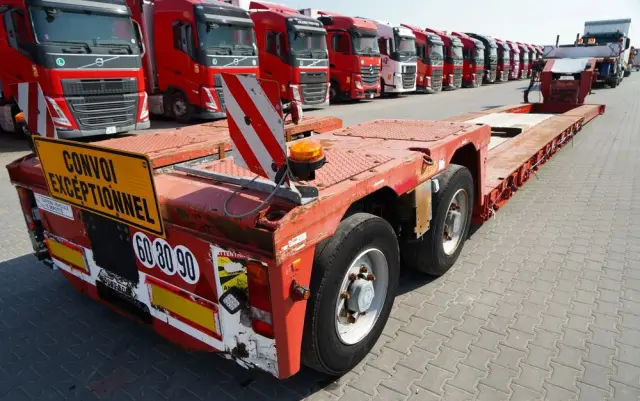 NOOTEBOOM NISKOPODWOZIE / ROZPINANA / TIEFBETT / ROZCIĄGANA / LAWETA / 19,5 M / DMC:  55 TON / 