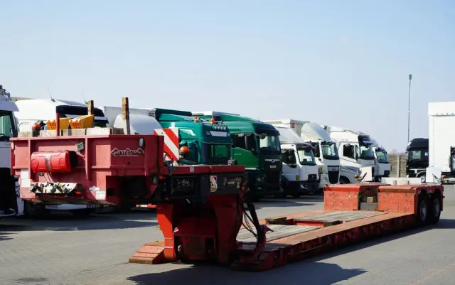 NOOTEBOOM NISKOPODWOZIE / ROZPINANA / TIEFBETT / ROZCIĄGANA / LAWETA / 19,5 M / DMC:  55 TON / 