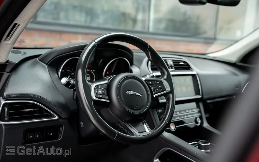 JAGUAR F-Pace 25d AWD Prestige