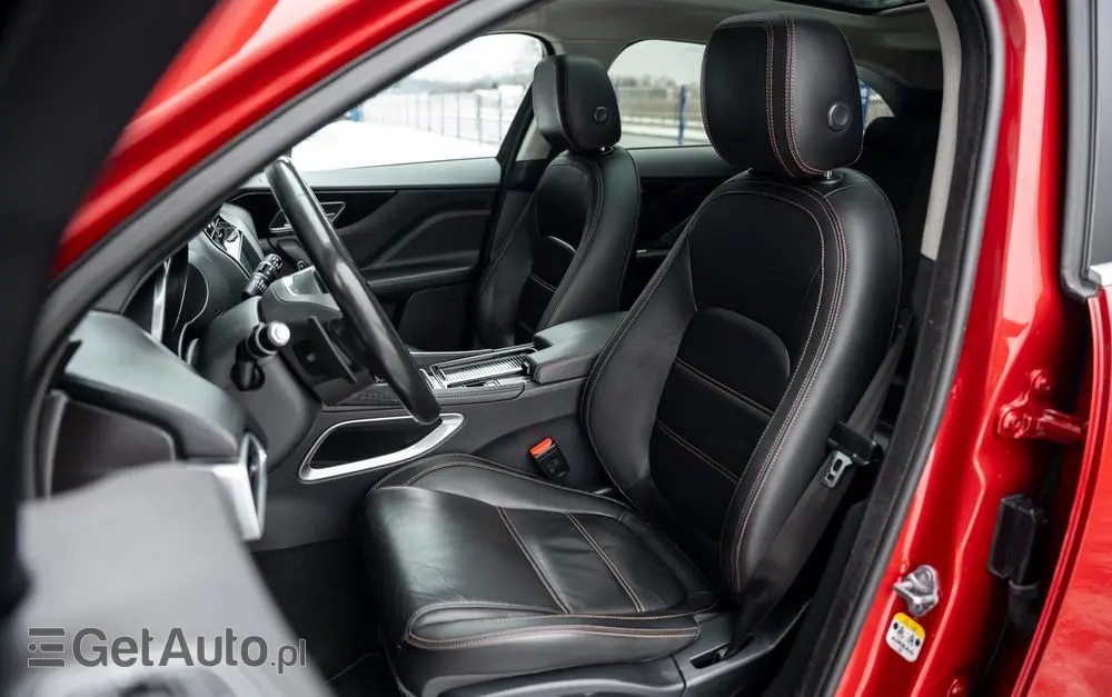 JAGUAR F-Pace 25d AWD Prestige