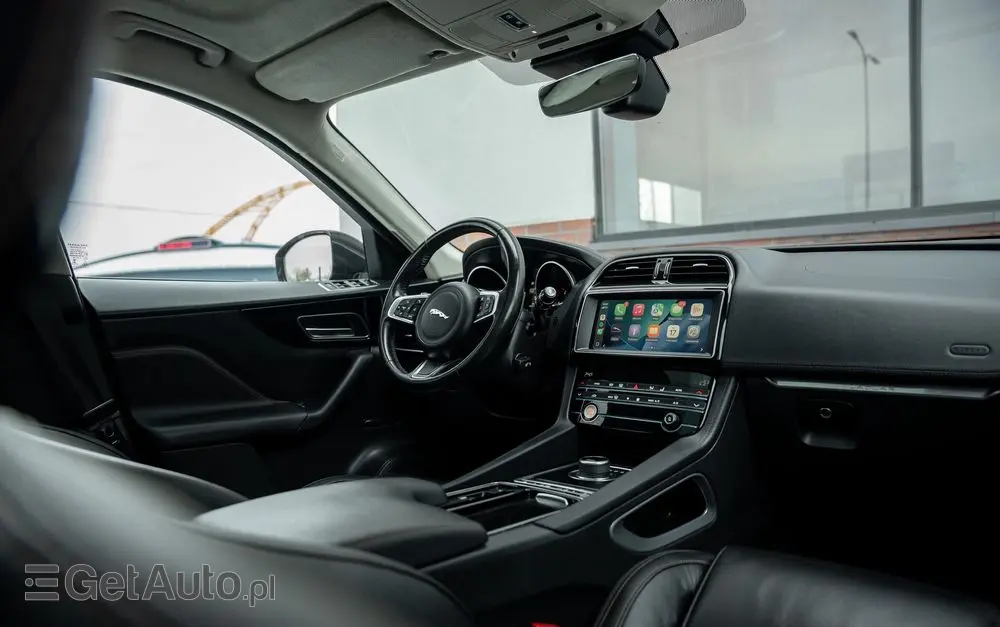 JAGUAR F-Pace 25d AWD Prestige