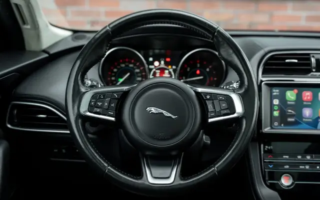 JAGUAR F-Pace 25d AWD Prestige