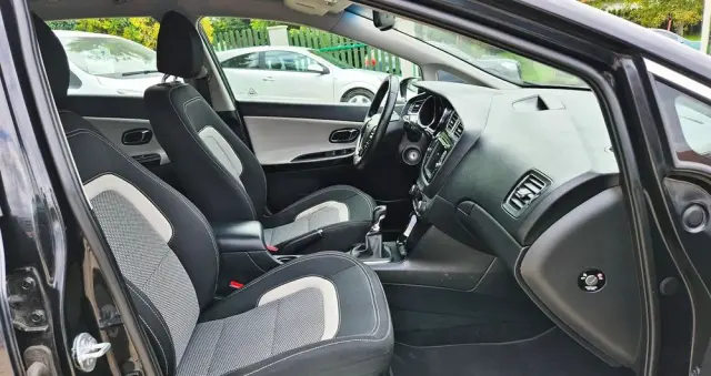 KIA Ceed Cee'd 1.6 GDI XL