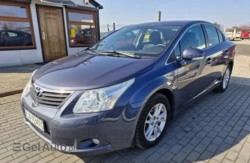 TOYOTA Avensis 