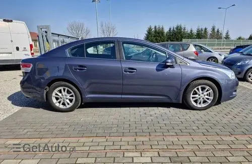 TOYOTA Avensis 