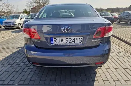 TOYOTA Avensis 