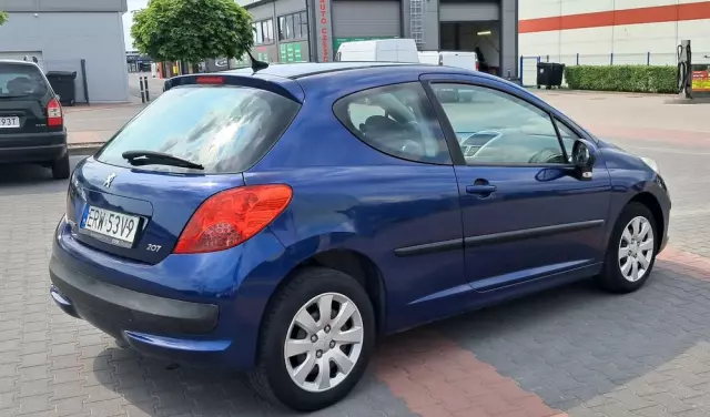 PEUGEOT 207 1.4 16V Trendy