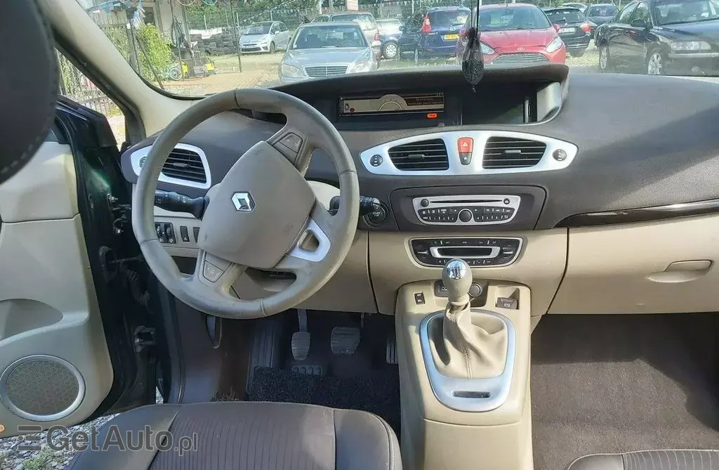 RENAULT Scenic 