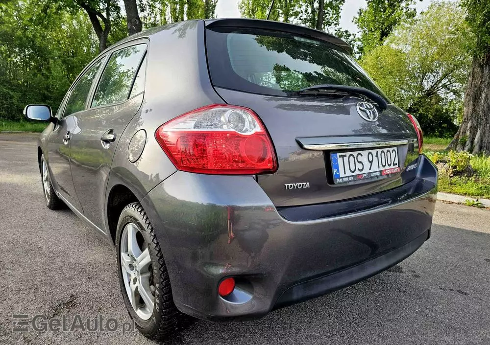 TOYOTA Auris 1.6 Sol