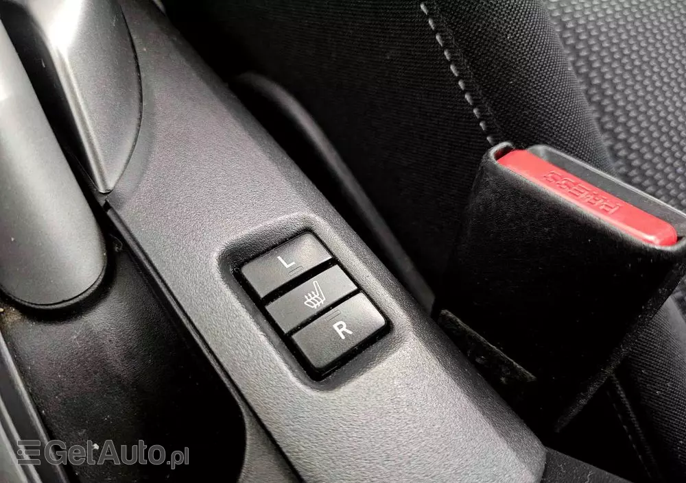 TOYOTA Auris 1.6 Sol