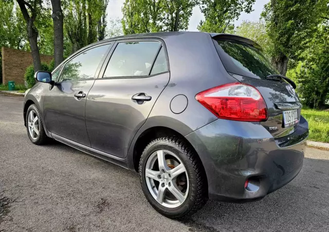 TOYOTA Auris 1.6 Sol