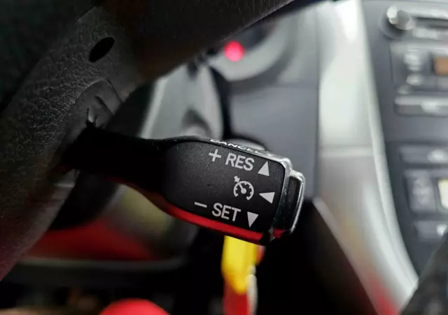 TOYOTA Auris 1.6 Sol