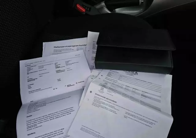 TOYOTA Auris 1.6 Sol