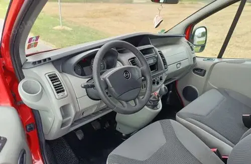 OPEL Vivaro 