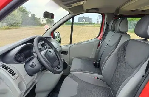 OPEL Vivaro 