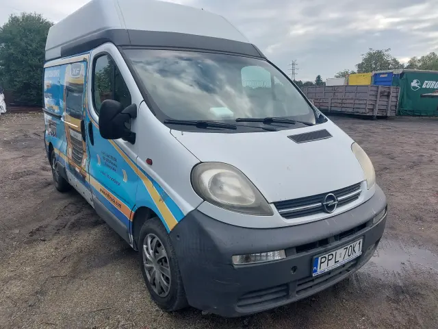 OPEL Vivaro 