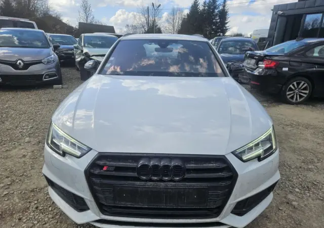 AUDI S4 Avant 3.0 TFSI quattro tiptronic