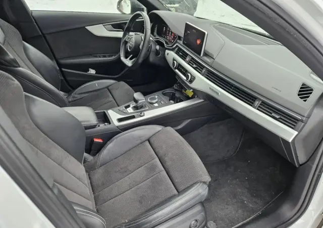 AUDI S4 Avant 3.0 TFSI quattro tiptronic
