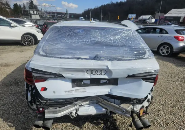 AUDI S4 Avant 3.0 TFSI quattro tiptronic