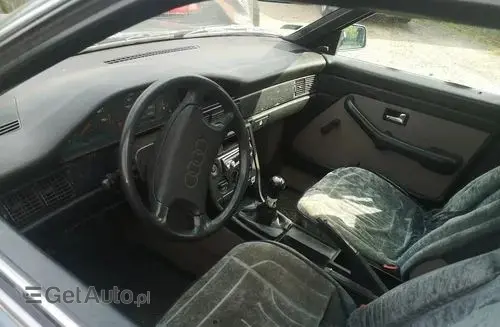 AUDI 100 