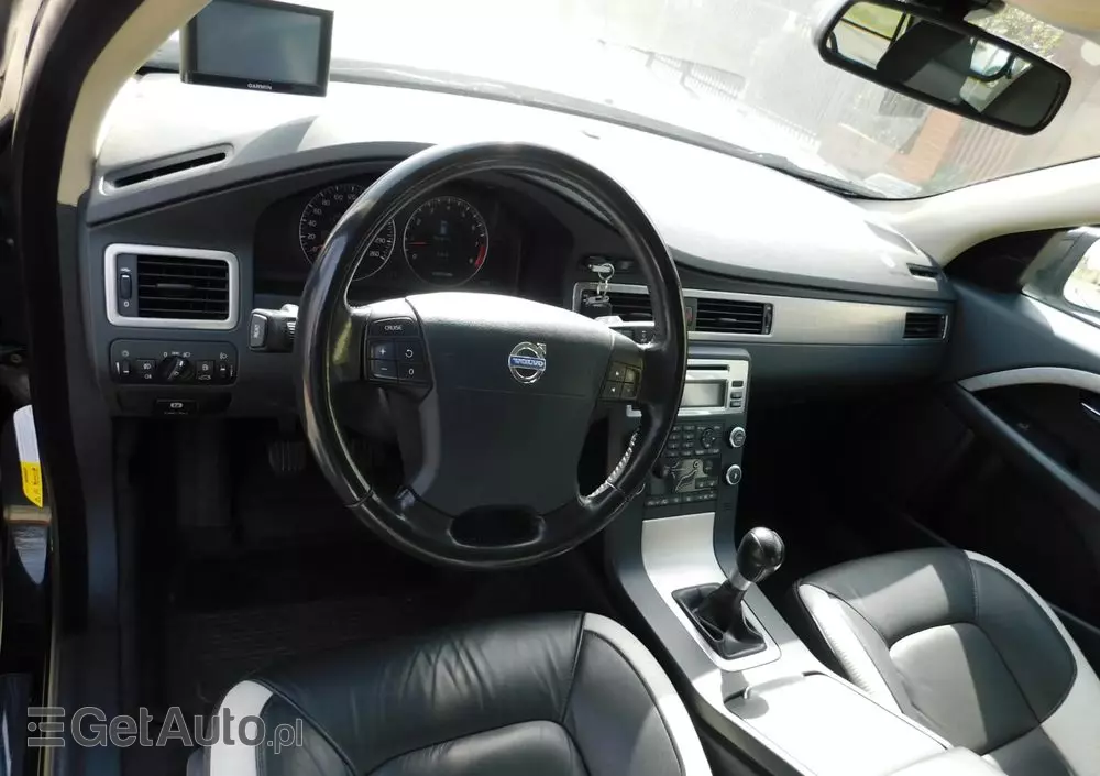 VOLVO V70 2.0 Momentum