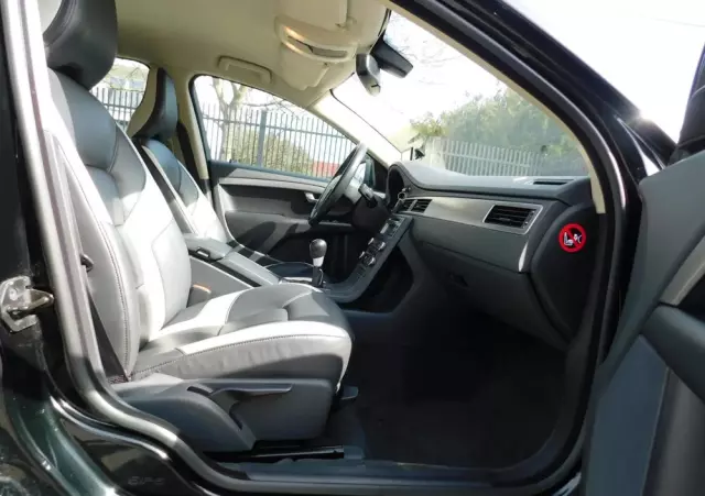 VOLVO V70 2.0 Momentum