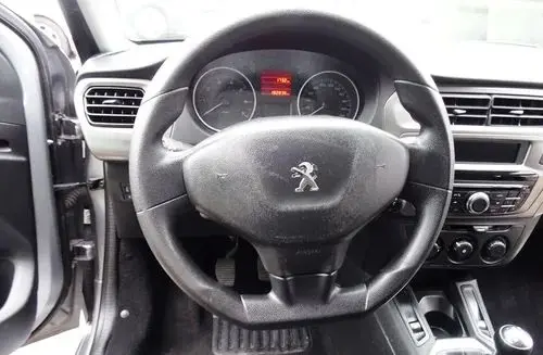 PEUGEOT 301 