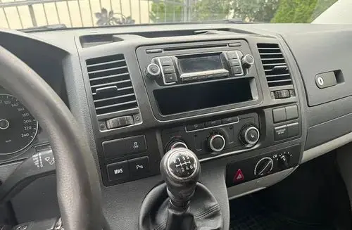 VOLKSWAGEN TRANSPORTER 