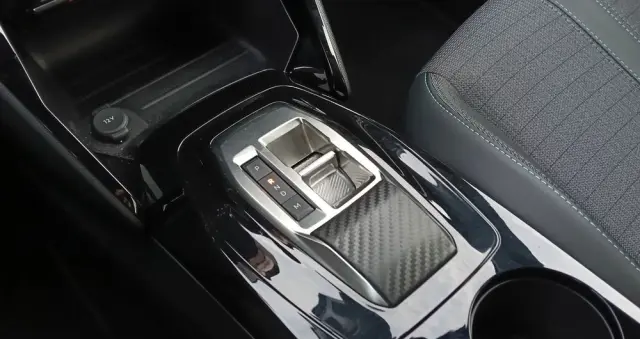 PEUGEOT 2008 1.5 BlueHDi Allure Pack S&S EAT8