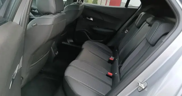 PEUGEOT 2008 1.5 BlueHDi Allure Pack S&S EAT8