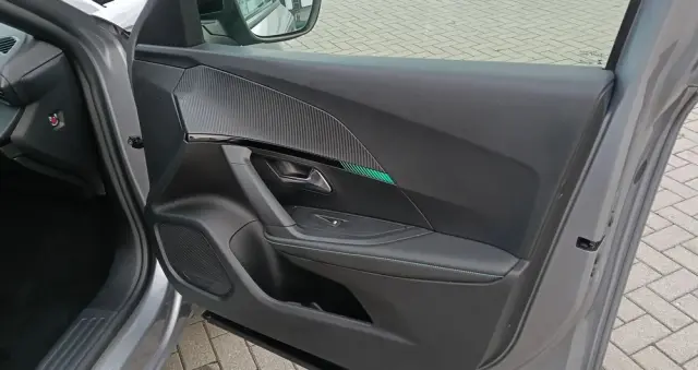 PEUGEOT 2008 1.5 BlueHDi Allure Pack S&S EAT8