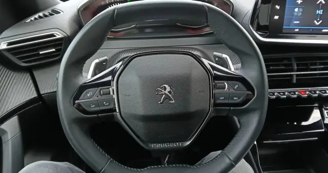 PEUGEOT 2008 1.5 BlueHDi Allure Pack S&S EAT8