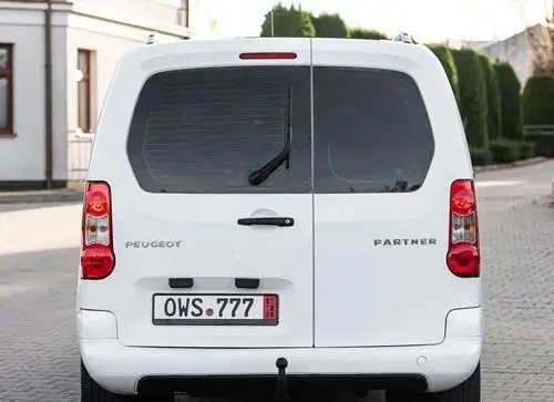 PEUGEOT Partner 