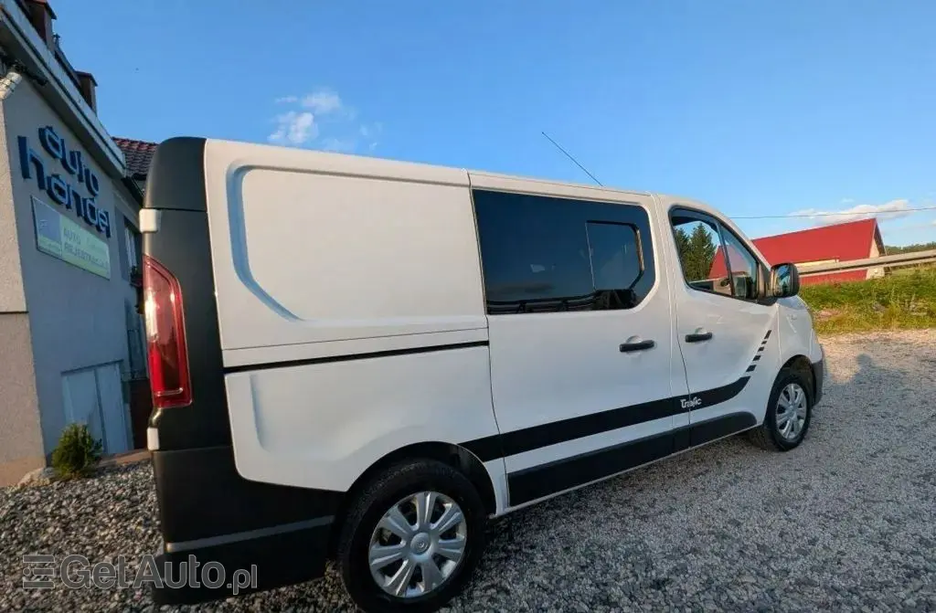 RENAULT Trafic 